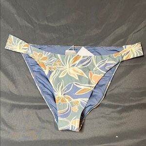 O'Neill kee Beach bottom full coverage